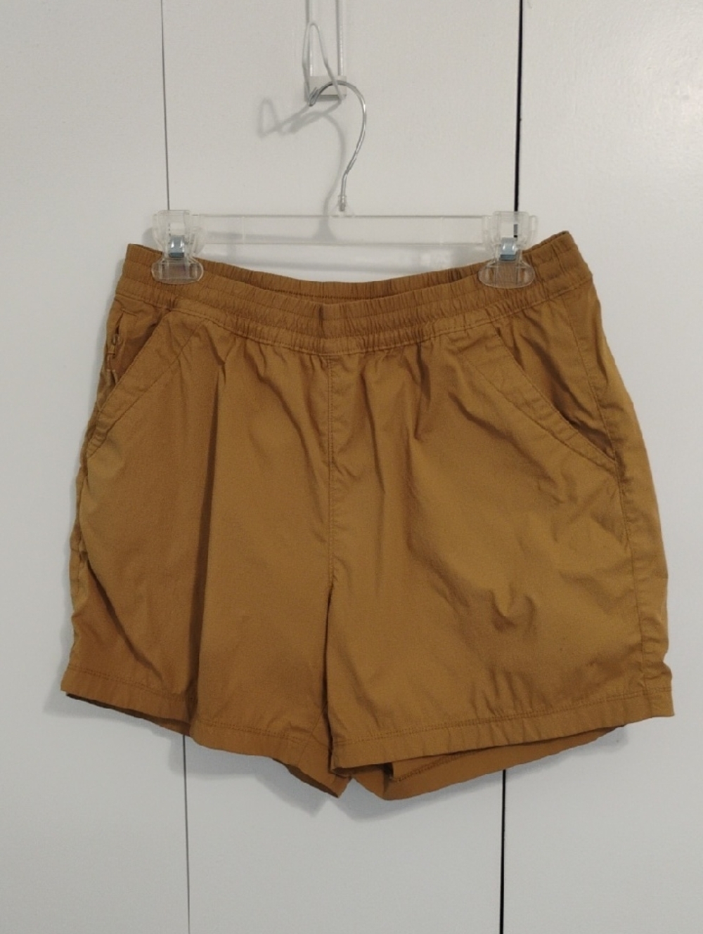 Duluth Trading Co Women's Mustard Elastic-Waist Athletic Shorts